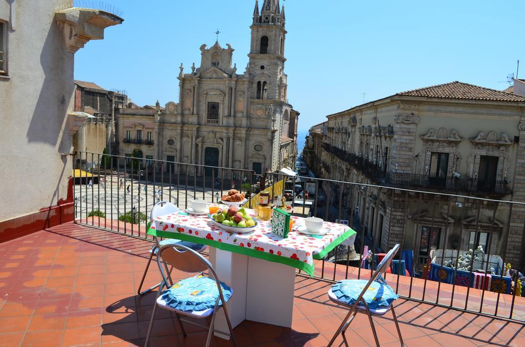 Appartamenti Piazza Duomo Acireale Habitación foto